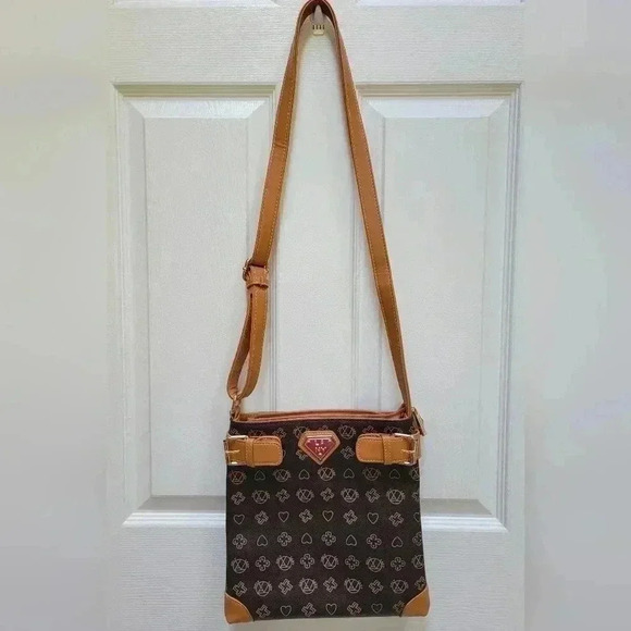 LANY Crossbody Monogram Purse (Rare can't find anything like it) - Picture 2 of 4